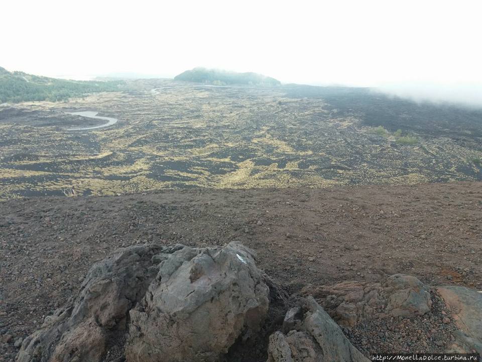 Национальный парк вулкан Etna: кратеры, гроты... Вулкан Этна Национальный Парк (3350м), Италия