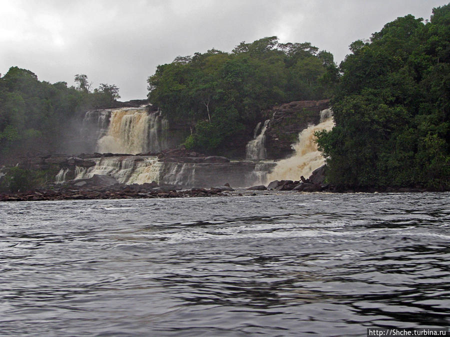 Водопады лагуны Канайма Национальный парк Канайма, Венесуэла