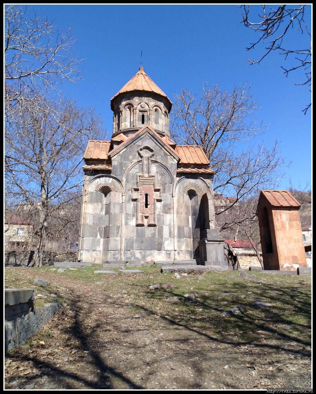 Армения. День 6. Гарни. Большие камни и маленькая церковь
