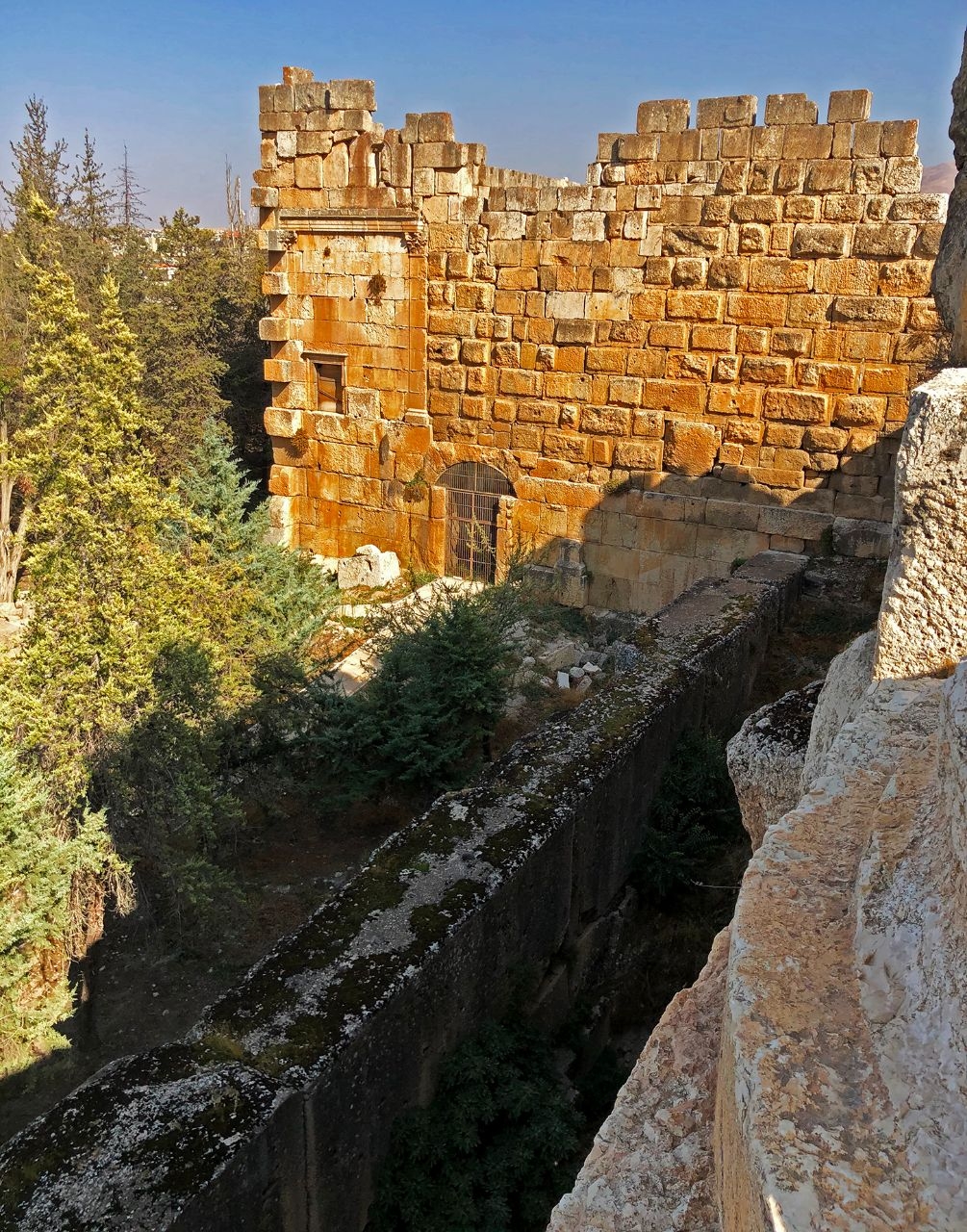 Баальбек римские руины Баальбек (древний город), Ливан