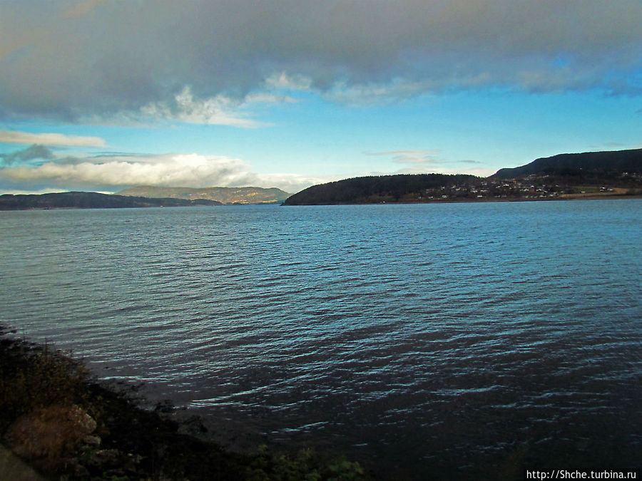 Суровая красота побережья фьерда Strindfjorden Вернес, Норвегия