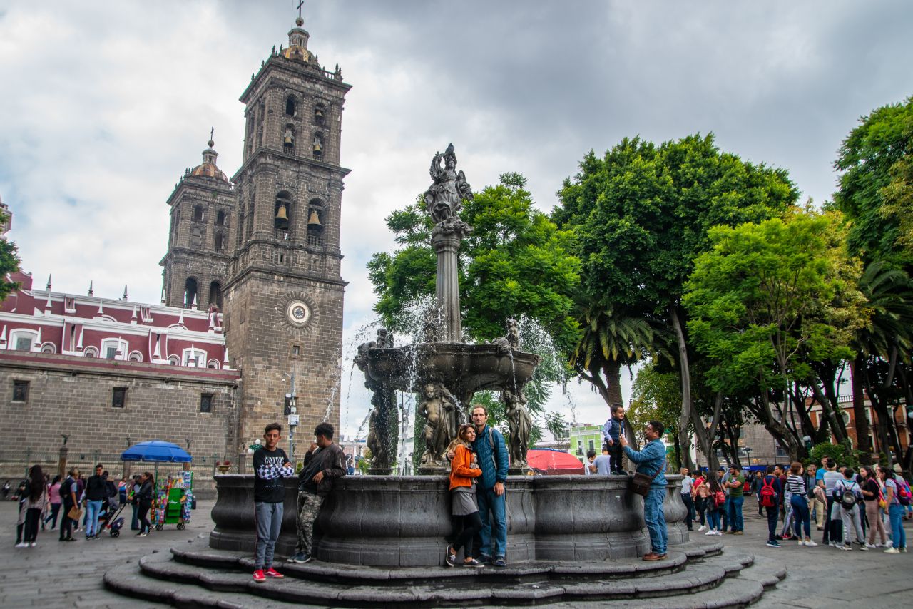 Кафедральный собор и площадь Сокало Пуэбла, Мексика