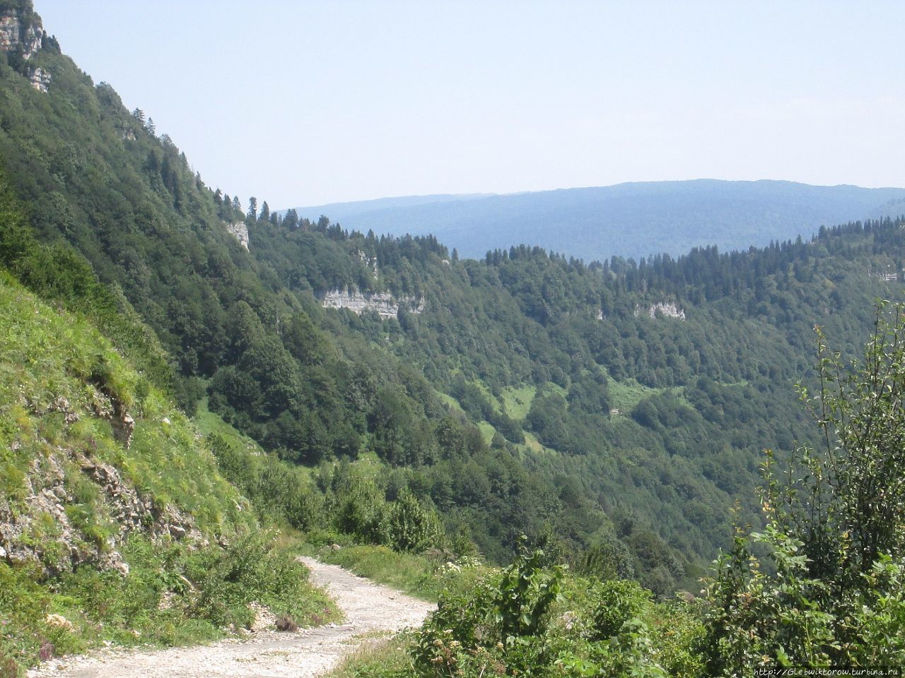 Поездка автостопом на перевал за Ткибули Ткибули, Грузия