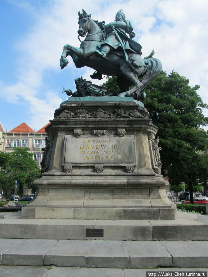 Памятник королю Яну III.  На памятнике надпись Королю Яну III  город  Львов Гданьск, Польша