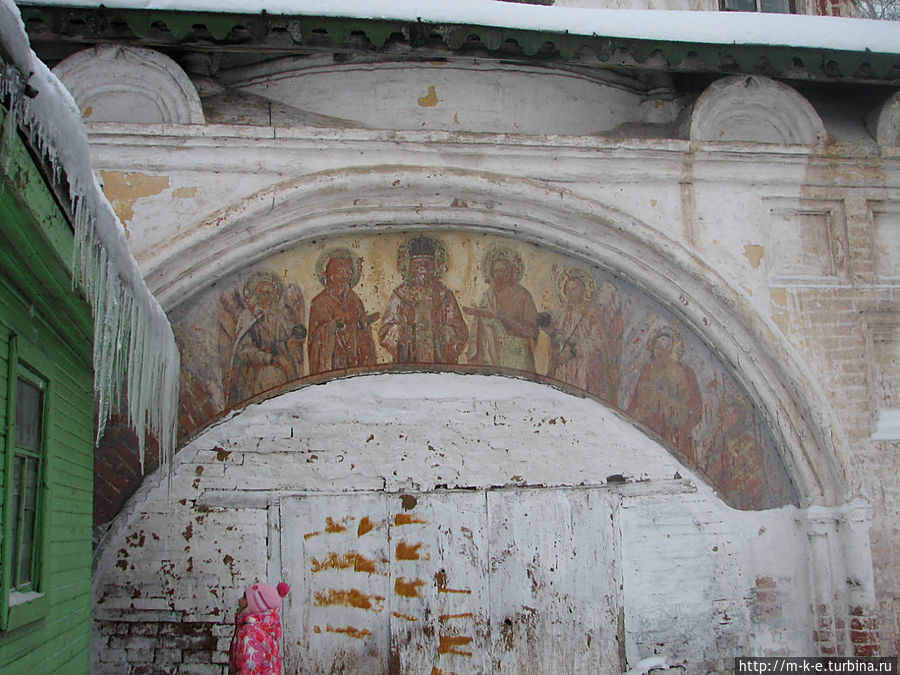 Владимирская надвратная церковь