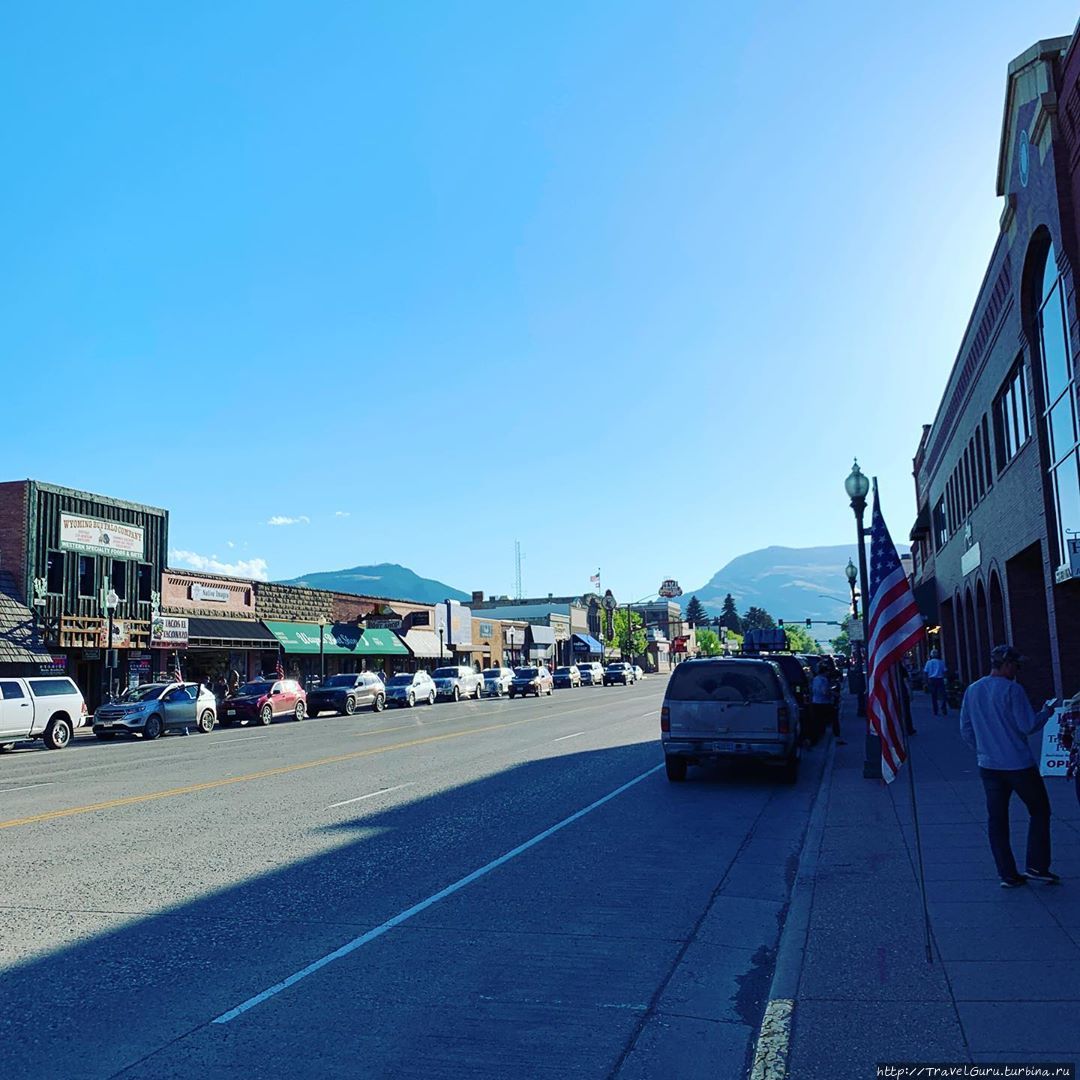 Cody город в сша. Коди город вайоминг сша оптовые закупки магазин. Коди сша. Коди (вайоминг). Коуди штат вайоминг.