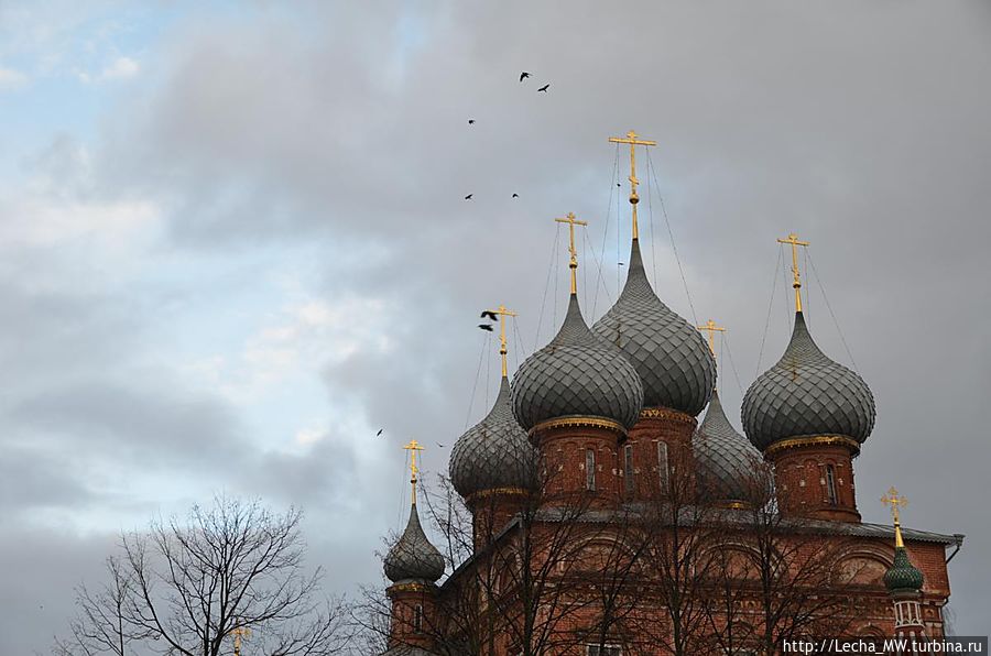 Купола церкви Воскресения на Дебре Кострома, Россия