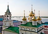 Минин с паперти этой церкви призывал нижегородцев на защиту Москвы от поляков.