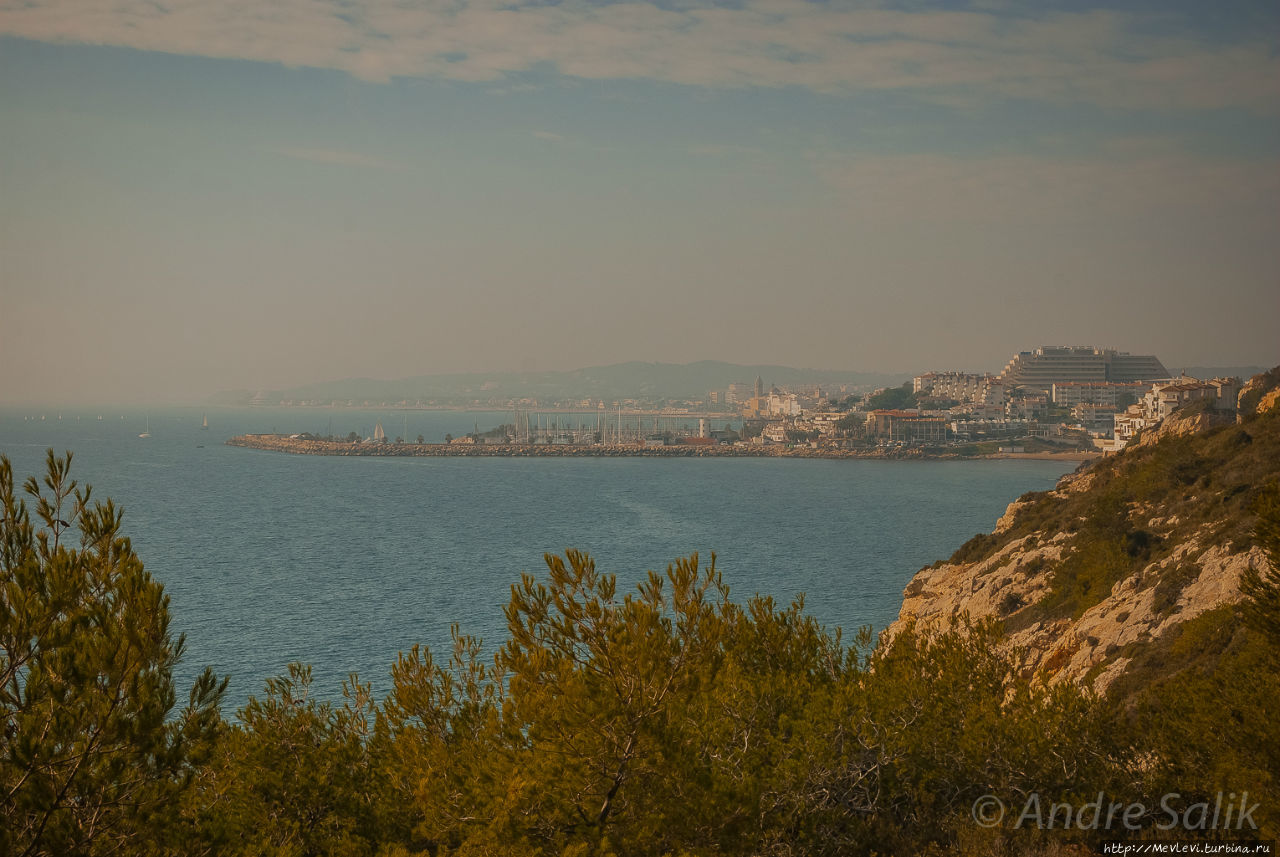 Зимнее утро на Средиземном Ситжес, Испания