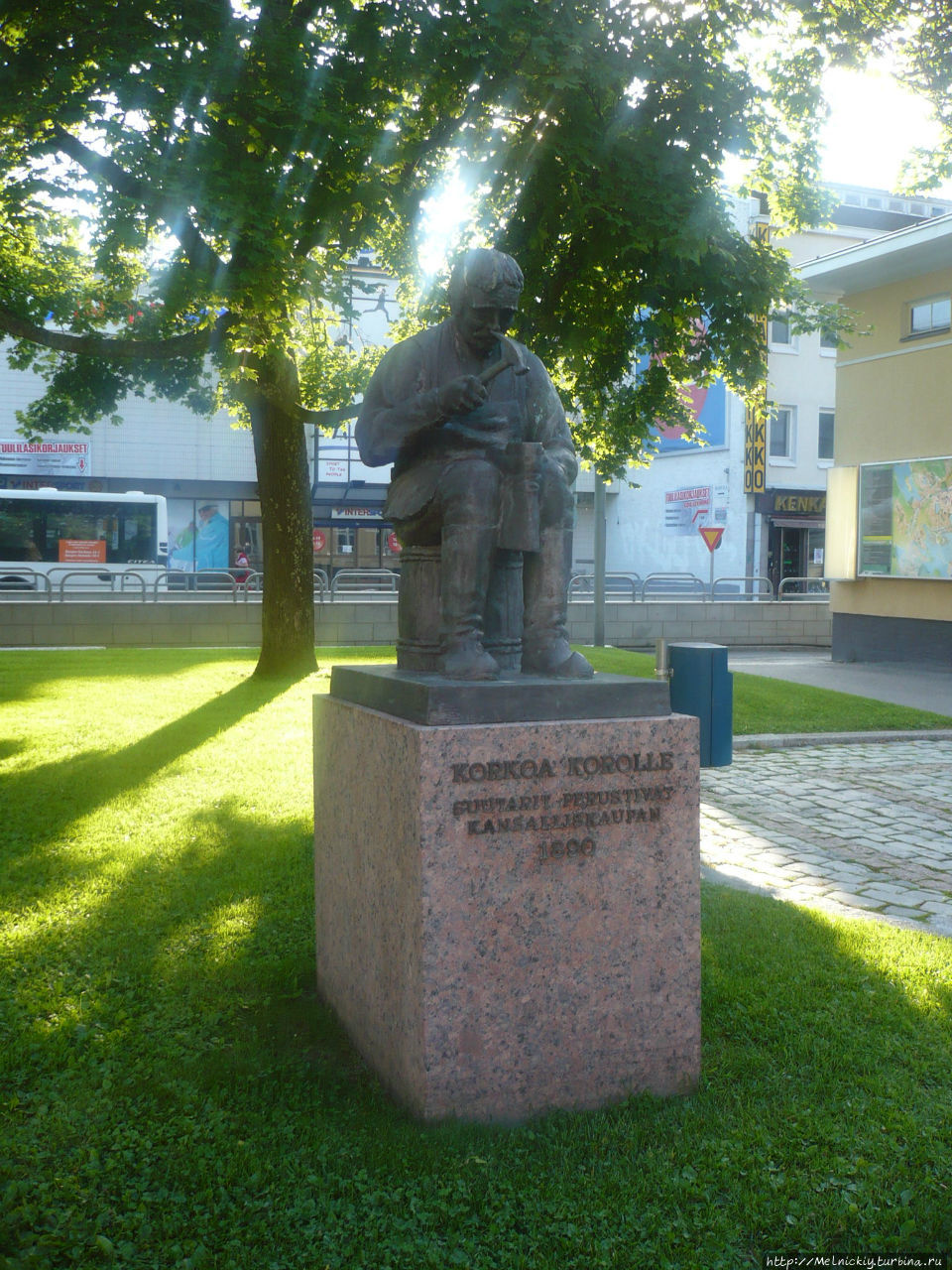 Памятник обувных дел мастеру Куопио, Финляндия