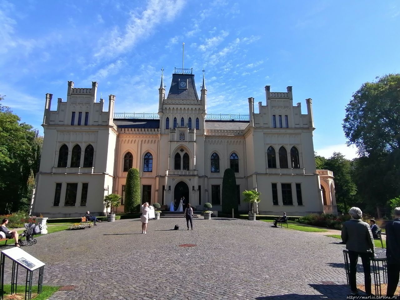 Замок Эвенбург Лер, Германия