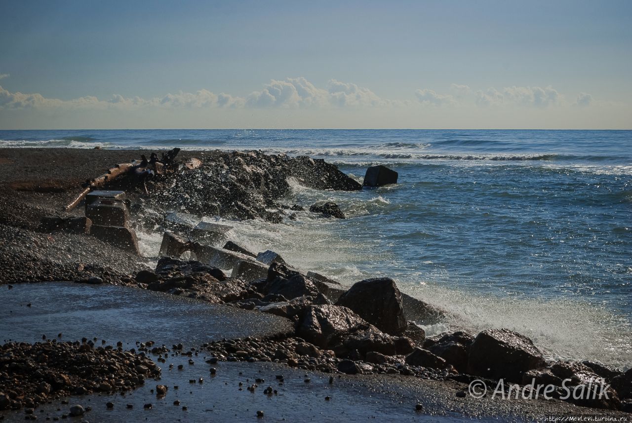 Прибой на Средиземном Ситжес, Испания