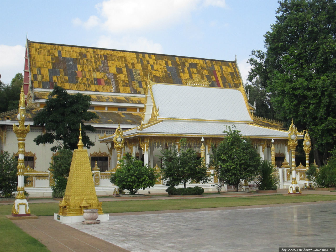 Wat Phrathat Nong Bua Убон-Ратчатани, Таиланд