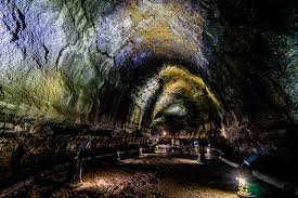 Лавовая пещера Гимньёнгсагуль / Gimnyeongsagul Cave
