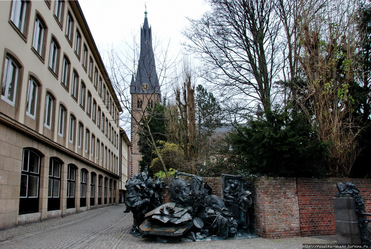 Памятник основанию Дюссельдорфа Дюссельдорф, Германия