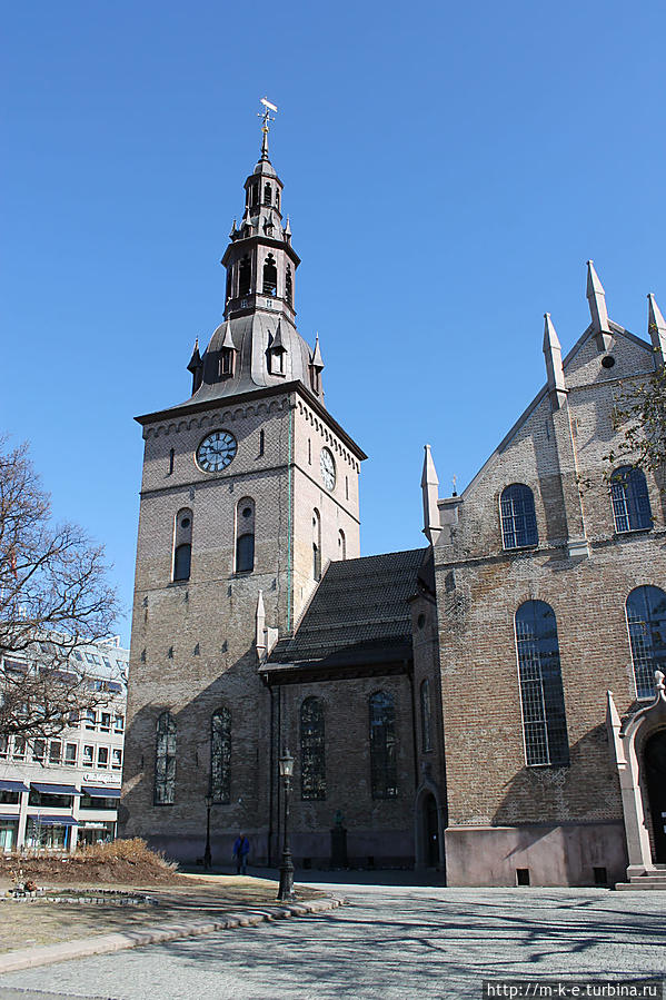 Кафедральный собор Осло и базарные ряды Осло, Норвегия