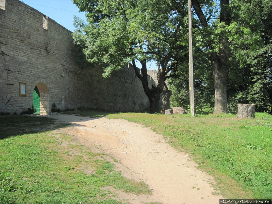 Никольские ворота крепости.