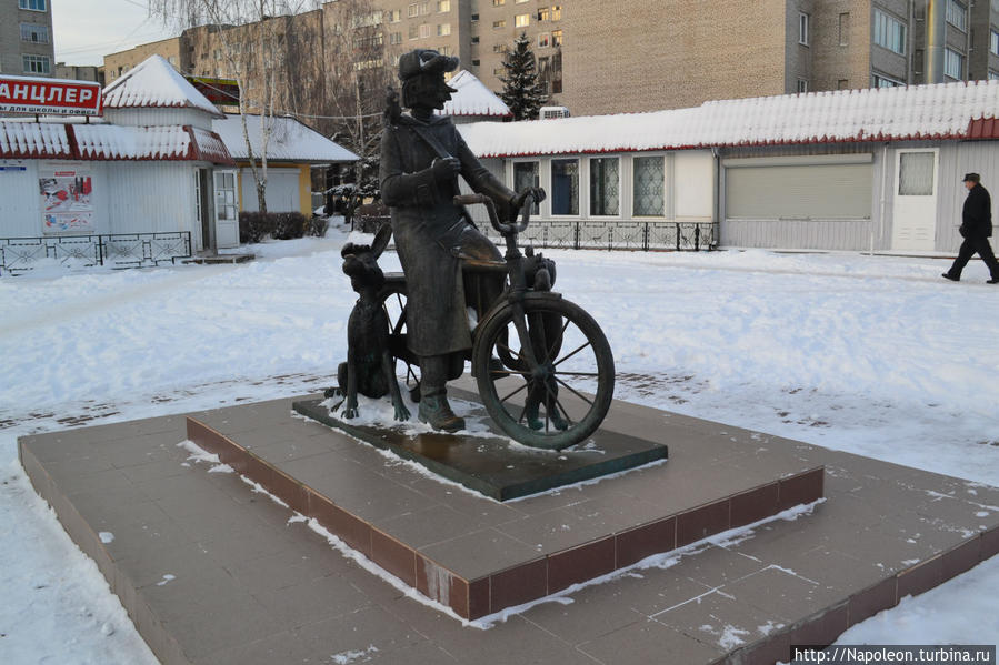 Памятник почтальону Печкину Луховицы, Россия