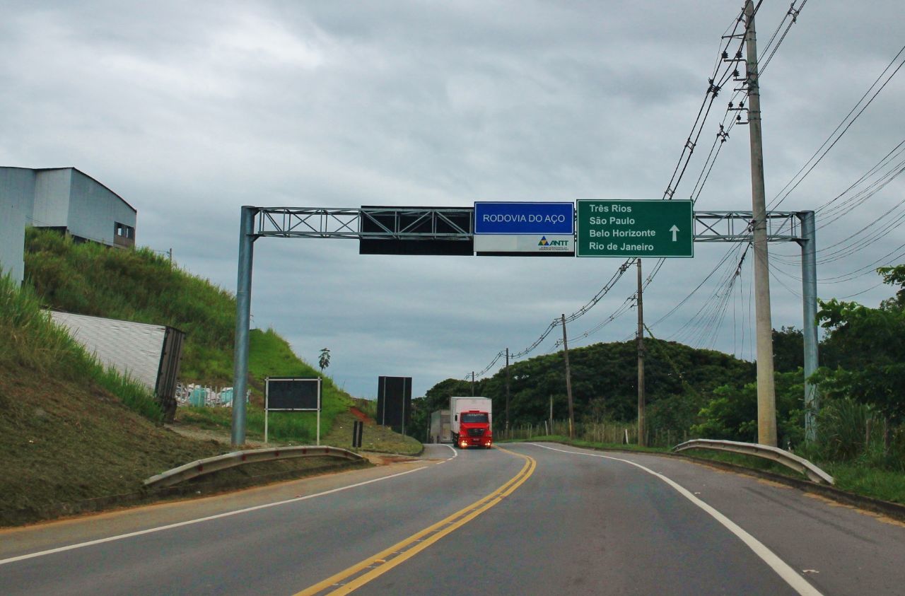 Федеральное шоссе BR-116 Ален-Параиба, Бразилия