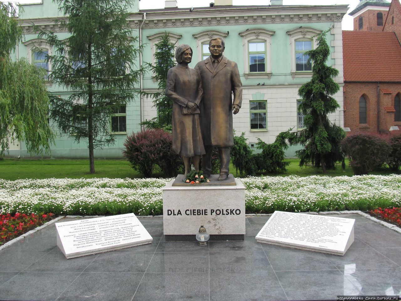 Первый в Польше памятник погибшей чете Качинских. Радом, Польша