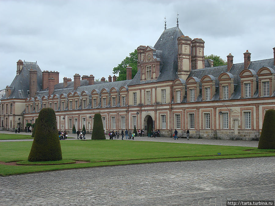 Правое крыло дворца Фонтенбло, Франция