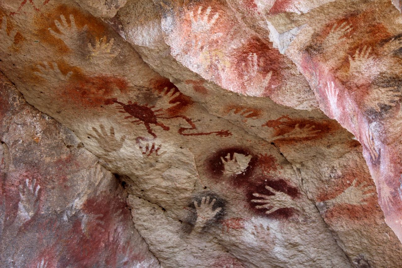 Каньон Риу-Пинтурас с наскальной живописью Куэва-де-лас-Манос, Аргентина