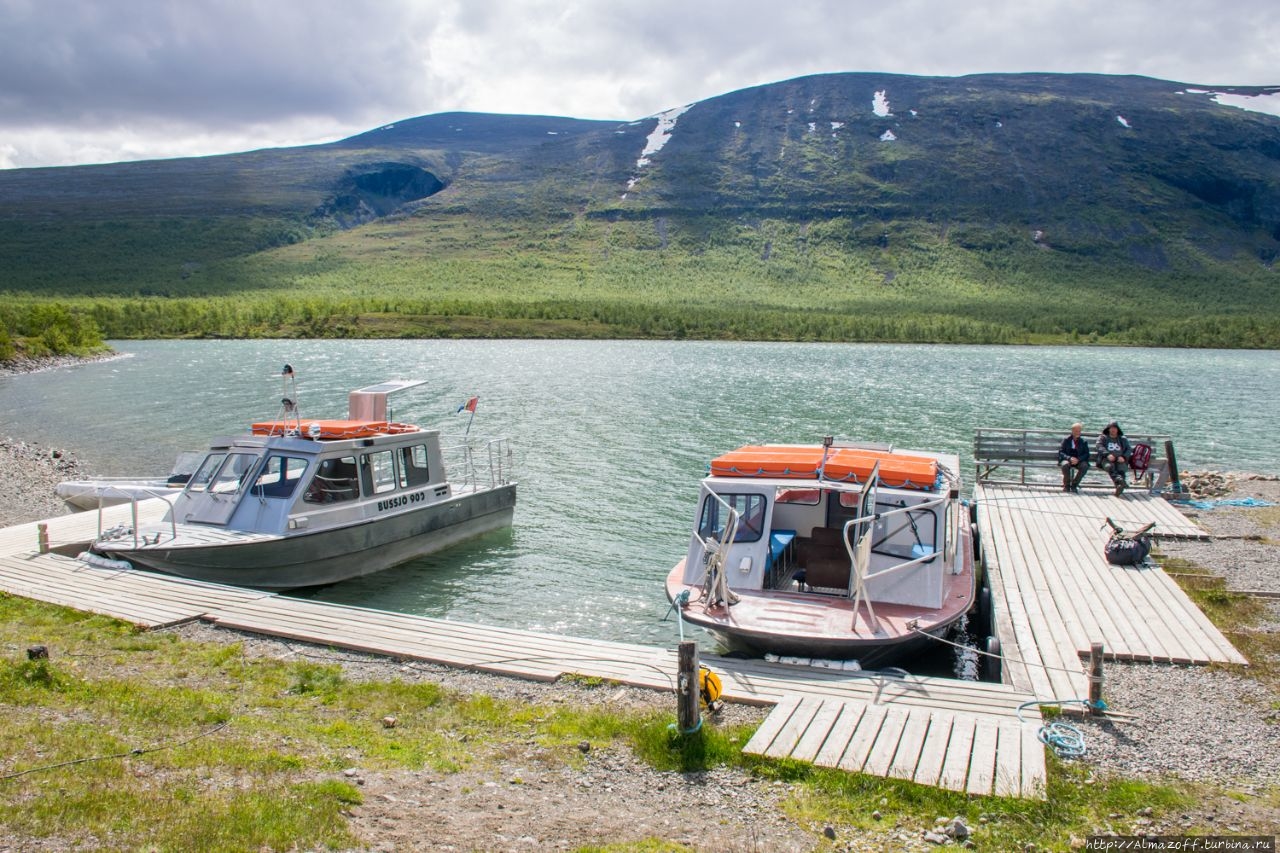 Лодочная станция и ресторан 