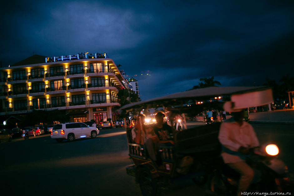 Как мы заблудились в «2-х соснах» в ночном Пномпене Часть 77 Пномпень, Камбоджа