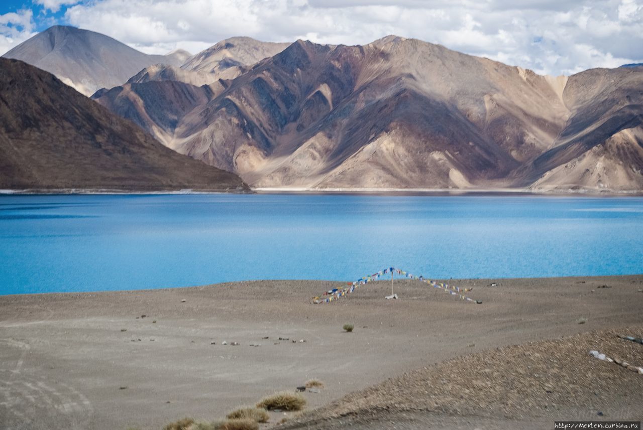 Озеро Пангонг Штат Джамму-и-Кашмир, Индия