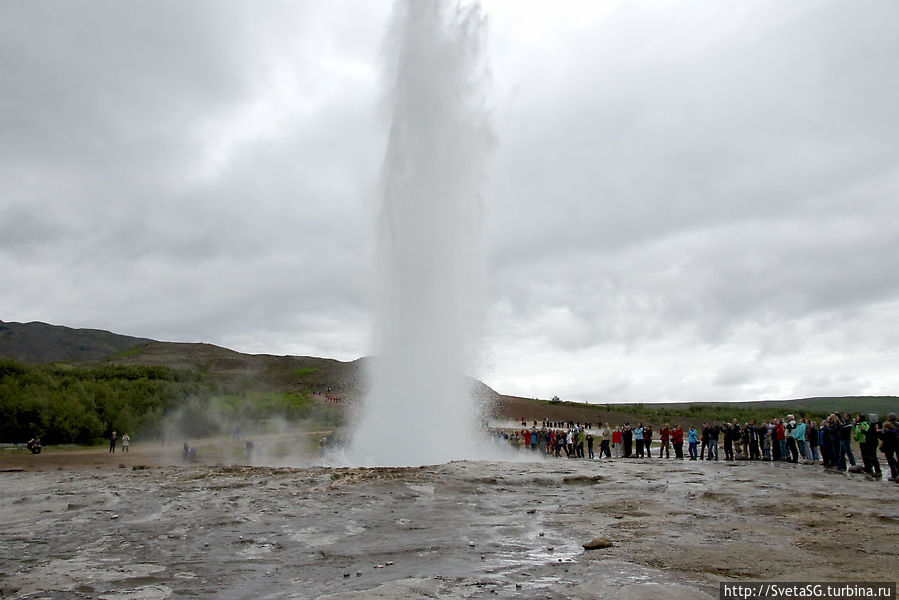 Парк Гейзеров и гейзер Строккур (Strokkur Geyser) Южная Исландия, Исландия