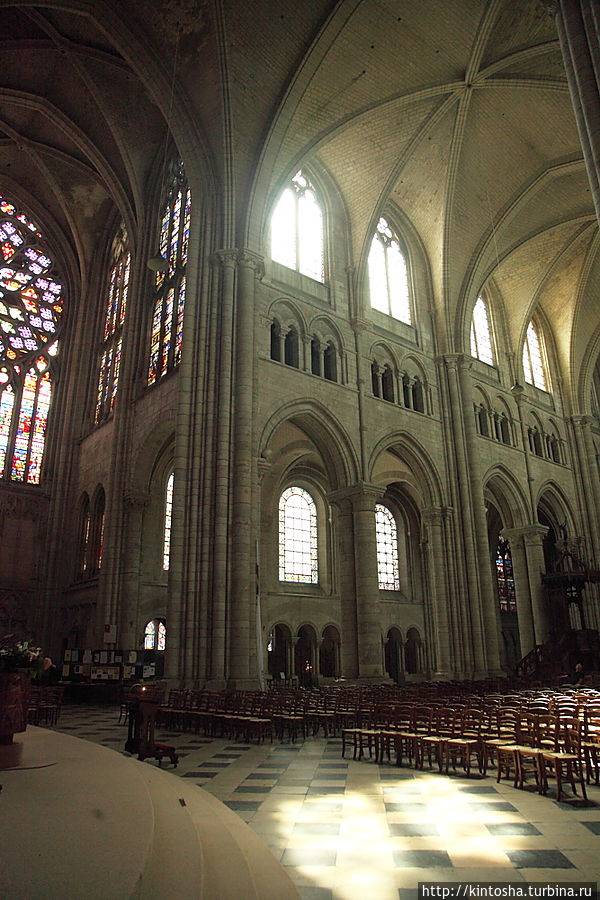 Сен-Максимен, кажется. Или Тороне?..