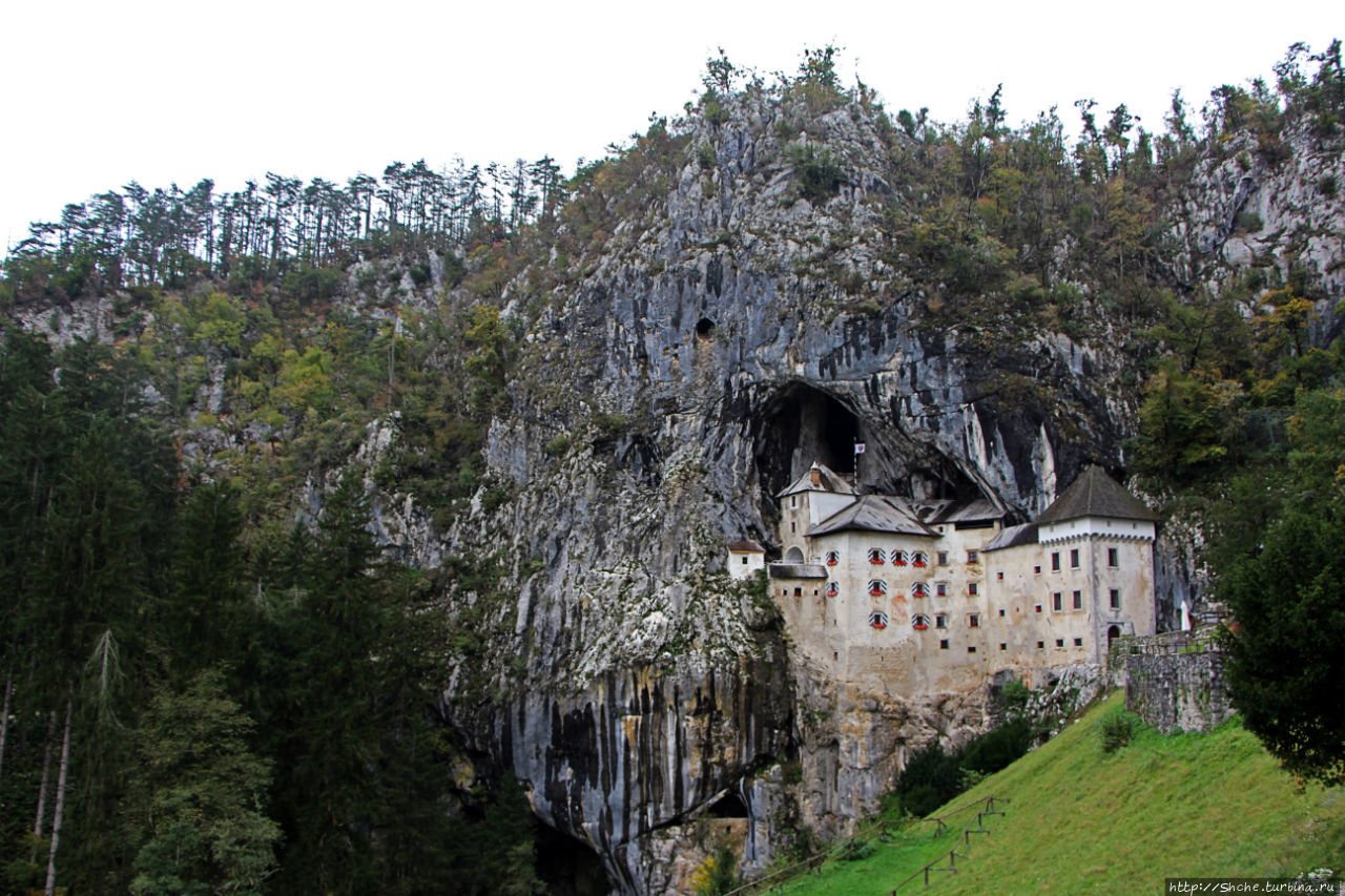 Предъямский замок Предъяма, Словения