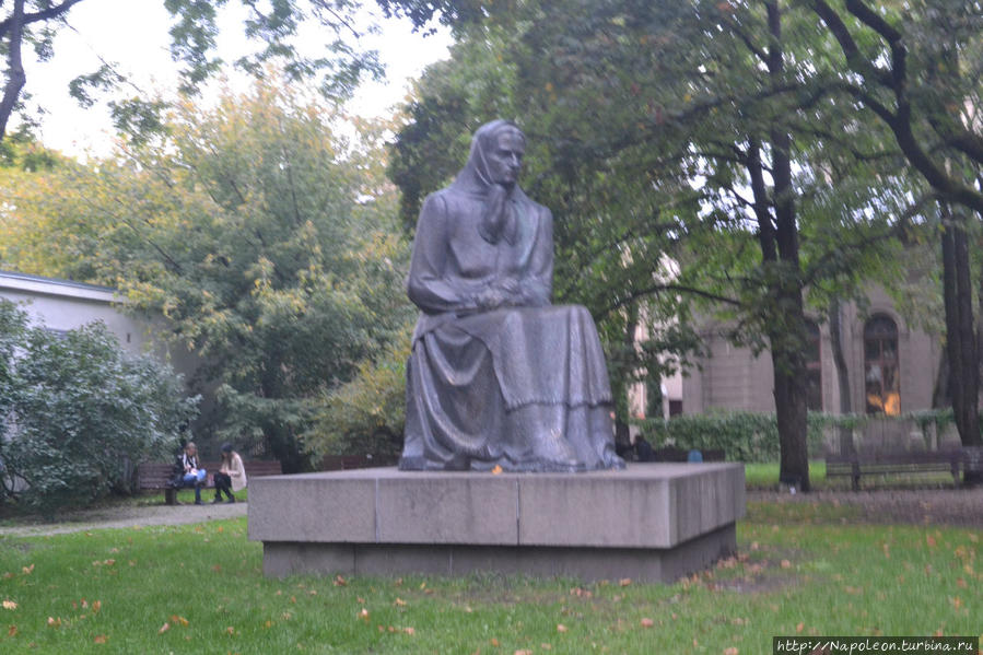 Памятник  Юлии Жемайте Вильнюс, Литва