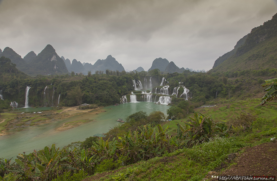 Самый большой водопад Азии, видео, фото Гуанси-Чжуанский автономный район, Китай