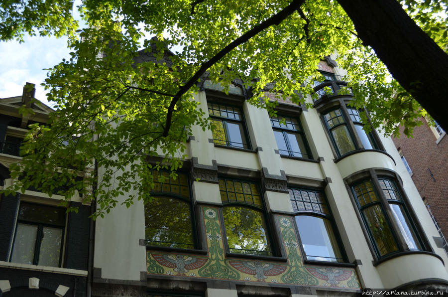 Жить бы здесь, в квартире с высокими потолками и белым роялем... Амстердам, Нидерланды