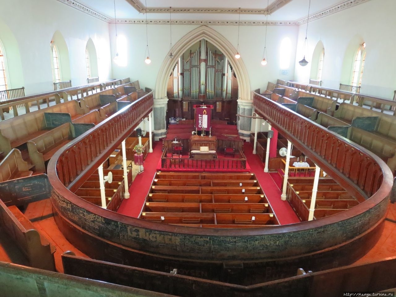 Интерьер церкви. Из интернета Грэхэмстаун, ЮАР