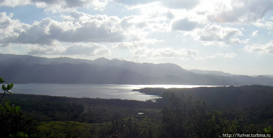 Озеро Ареналь. Вид со стороны погибшей Табаконы. Аренал, Коста-Рика