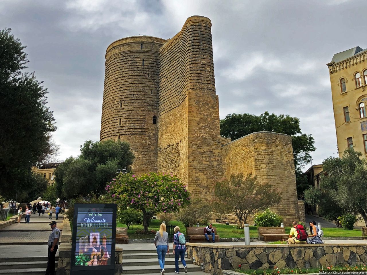 Девичья башня - самые известные символ и загадка Баку