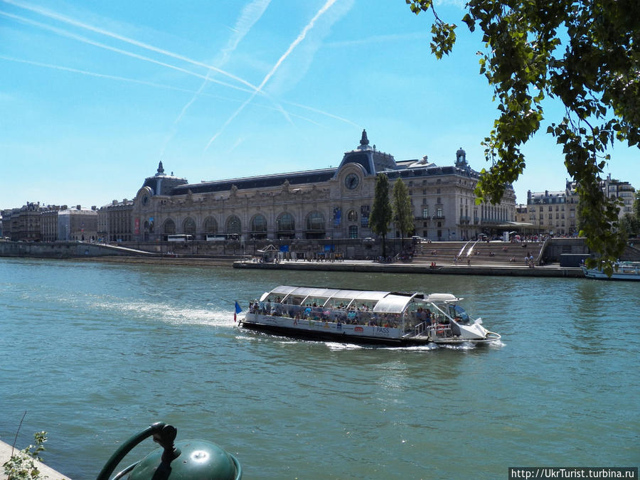 Музей Орсе или музей д’Орсе (фр. Musée d’Orsay) — музей изобразительных и прикладных искусств Париж, Франция