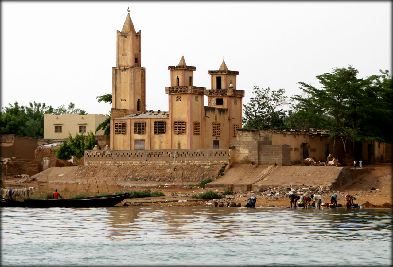 Жизнь на берегу или прогулка по реке Нигер Область Сегу, Мали