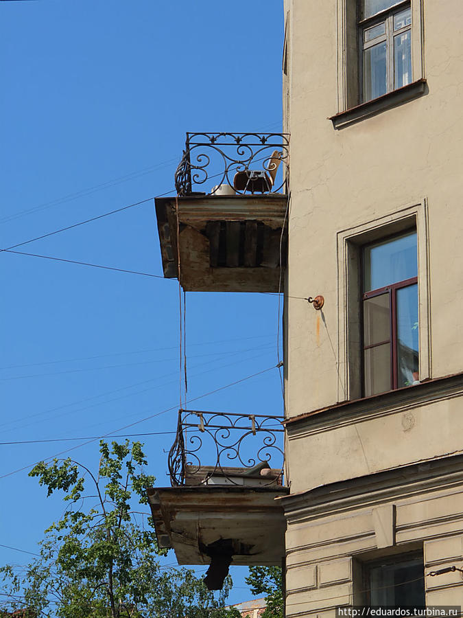 Ветшают балкончики Санкт-Петербург, Россия