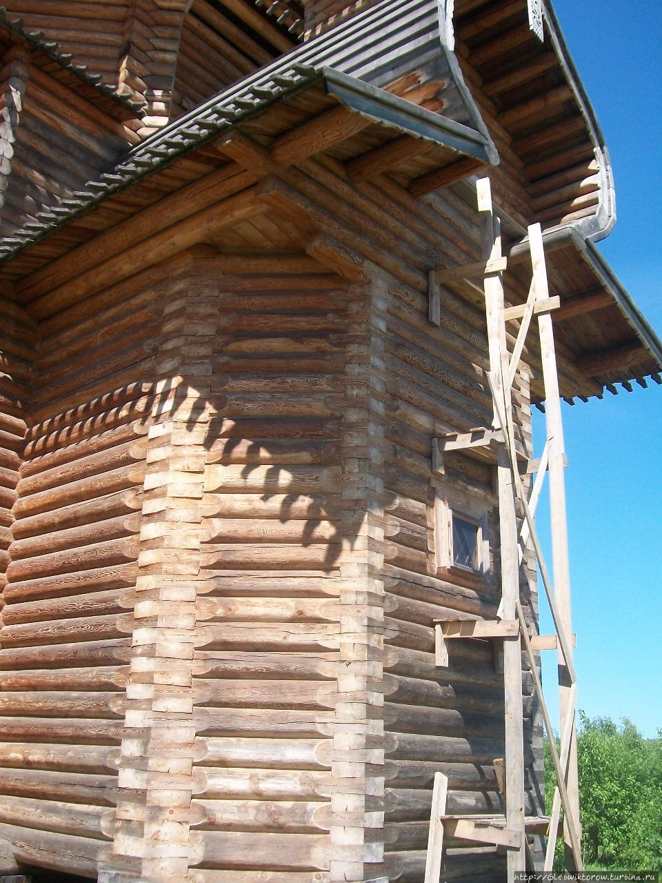 Посещение родника в начале лета Сергиев Посад, Россия