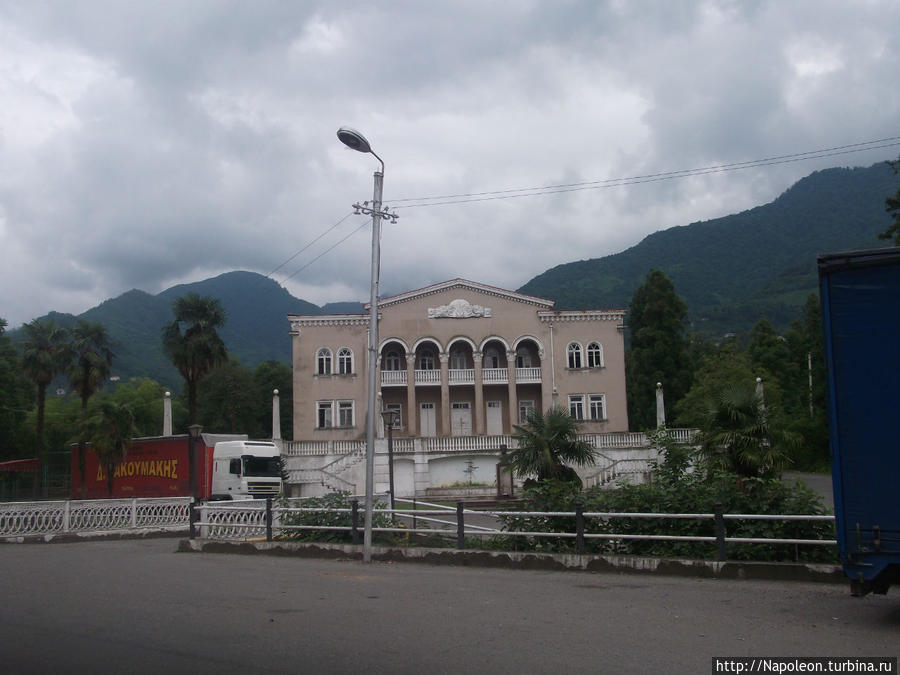 Закат на горе Самеба Батуми, Грузия