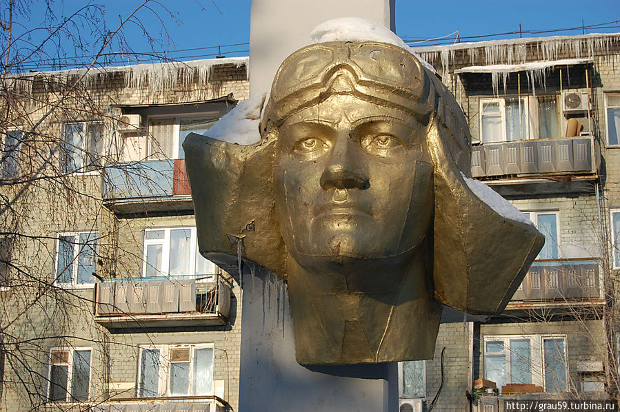 Памятник М.М.Расковой Саратов, Россия