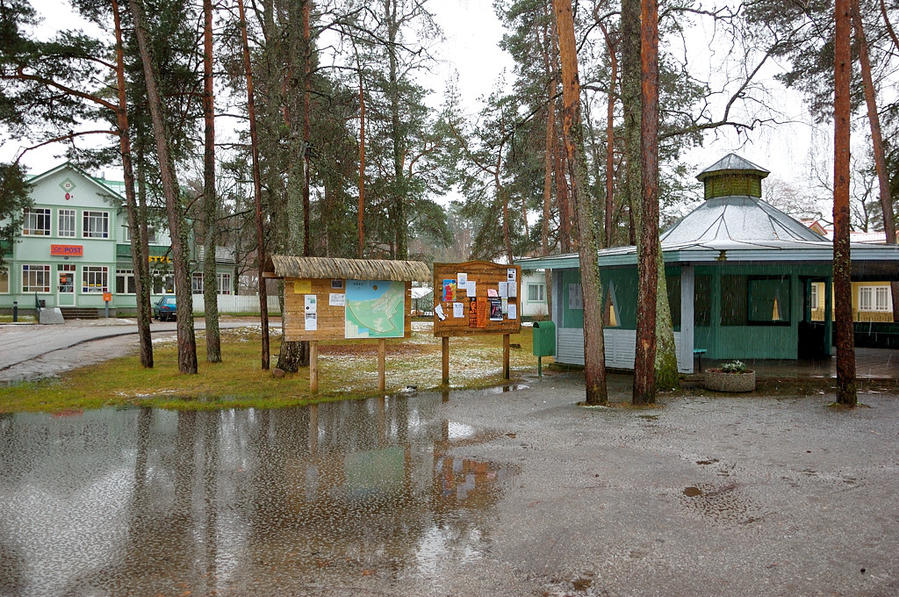 Площадь перед почтой Вызу, Эстония