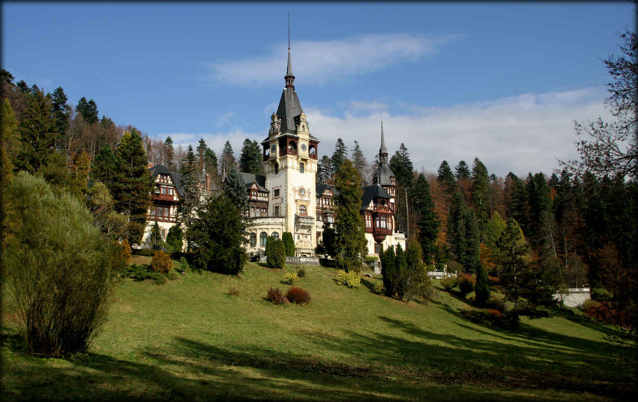 Изящество и очарование замка Пелеш Синая, Румыния