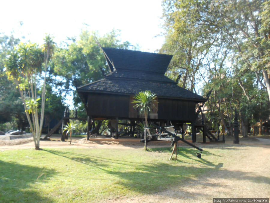 7. Baan Dam — Черный шаманский Храм в Чианграе. Чианграй, Таиланд
