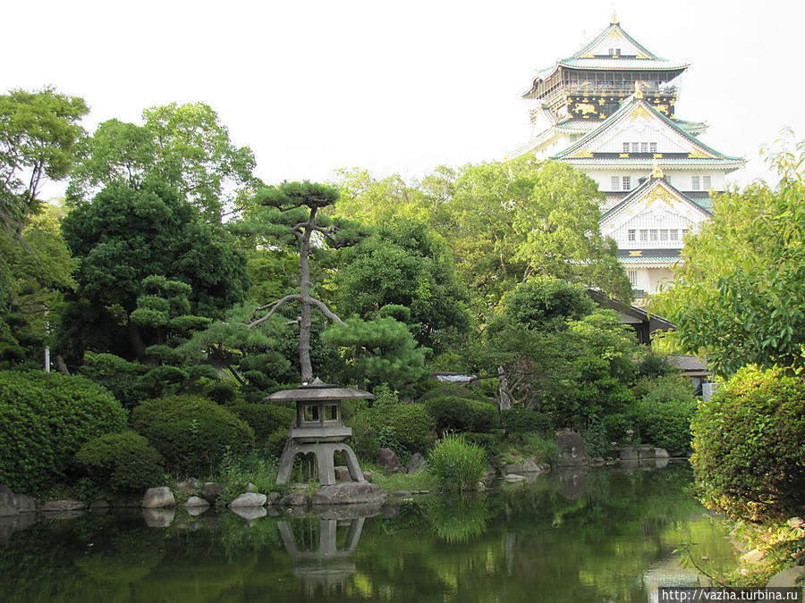 Замок в Осаке и парк Осака, Япония