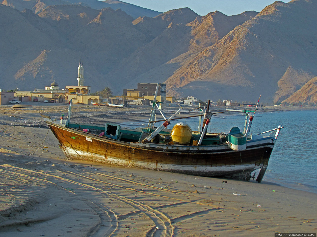 Дибба — ворота в регион оманских фьердов. Дибба-Аль-Байя, Оман