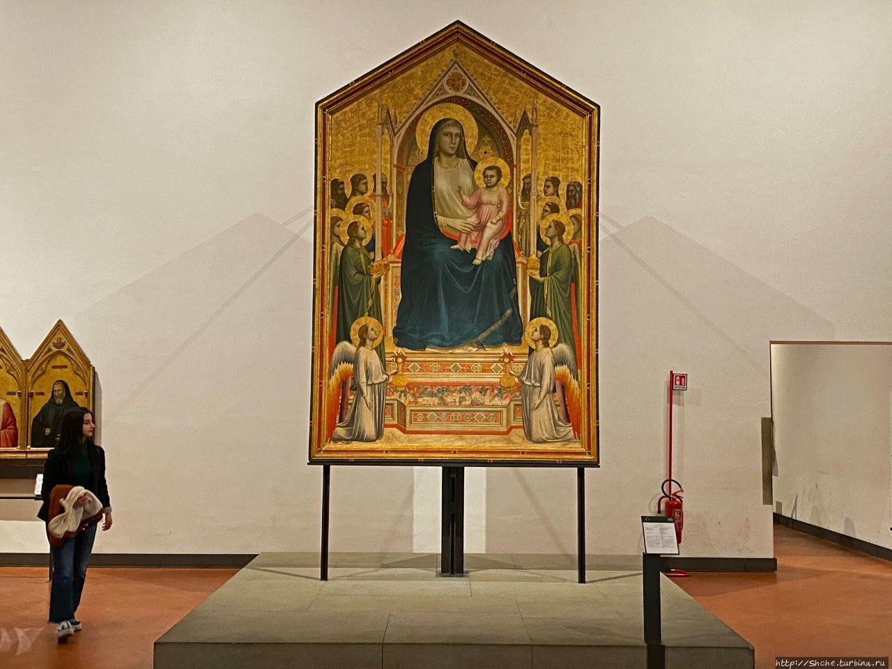 Джотто. Мадонна д’ Оньисанти. 1310. Флоренция, Италия
